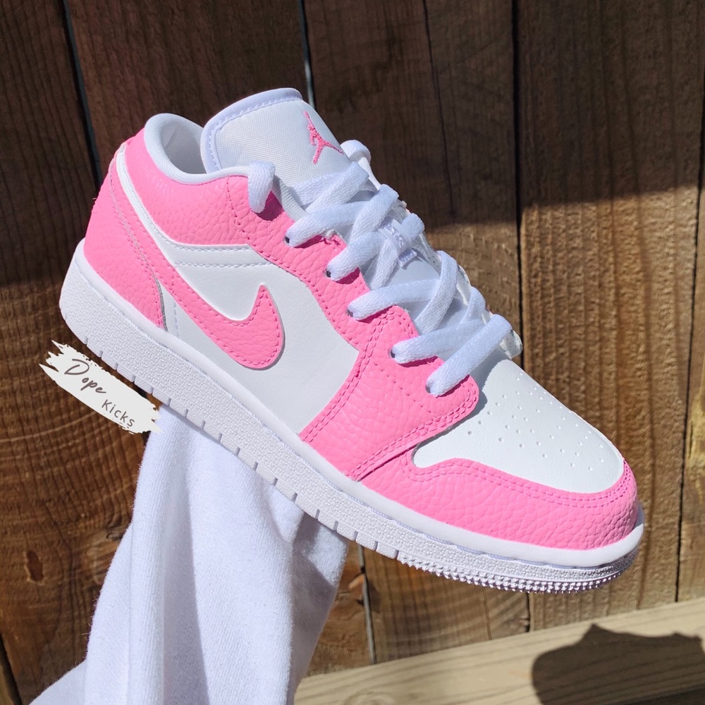 💓Custom Hot Pink Air Jordan 1 Lows💓